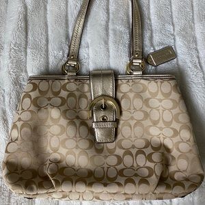 COACH GOLD SHOULDER BAG (NEVER USED)